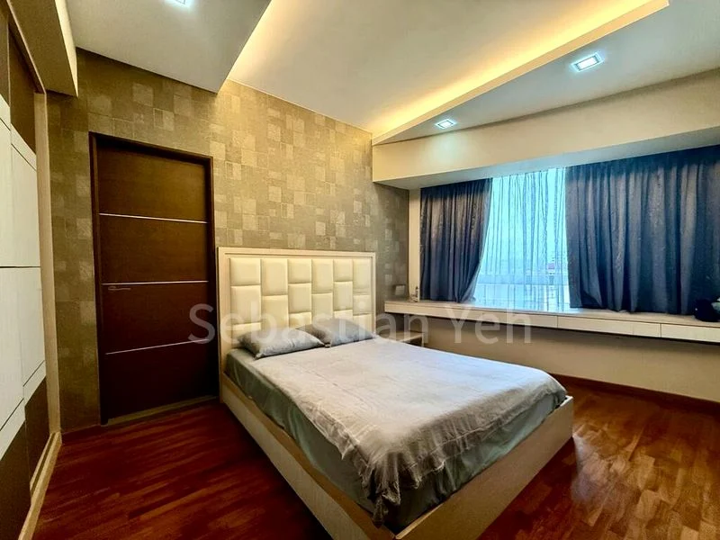 CLOVER BY THE PARK 6