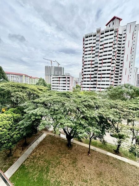 JURONG EAST ST 21 12