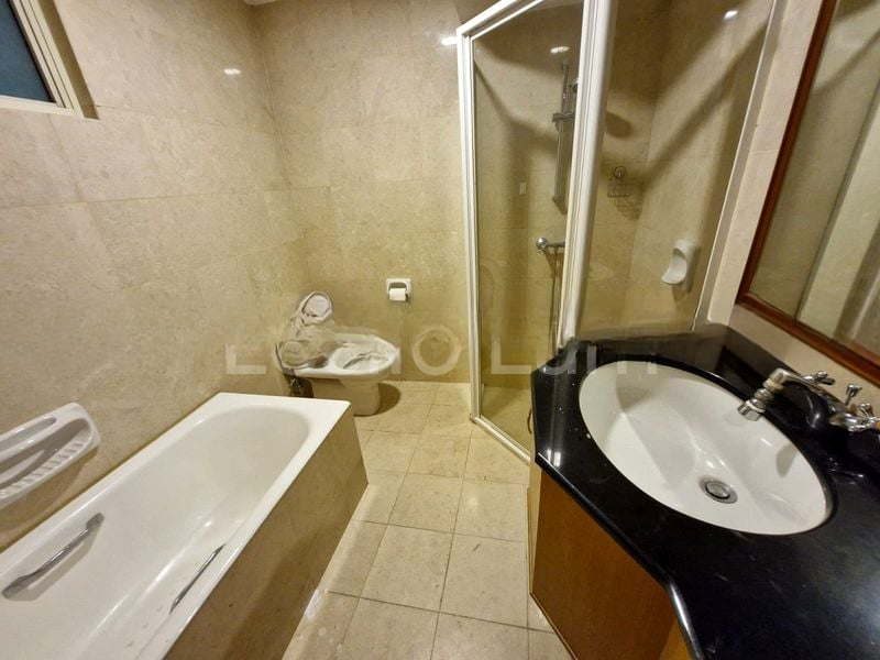 BURLINGTON SQUARE 12