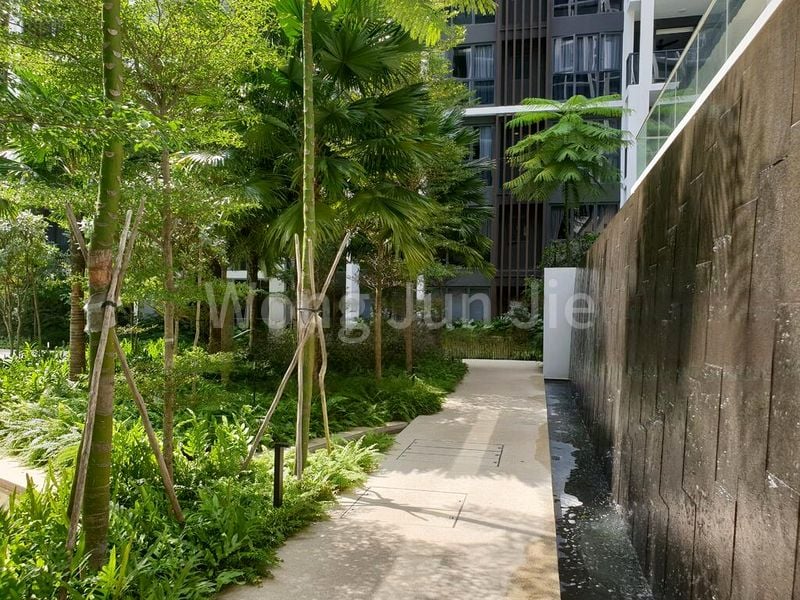 BOTANIQUE AT BARTLEY 11