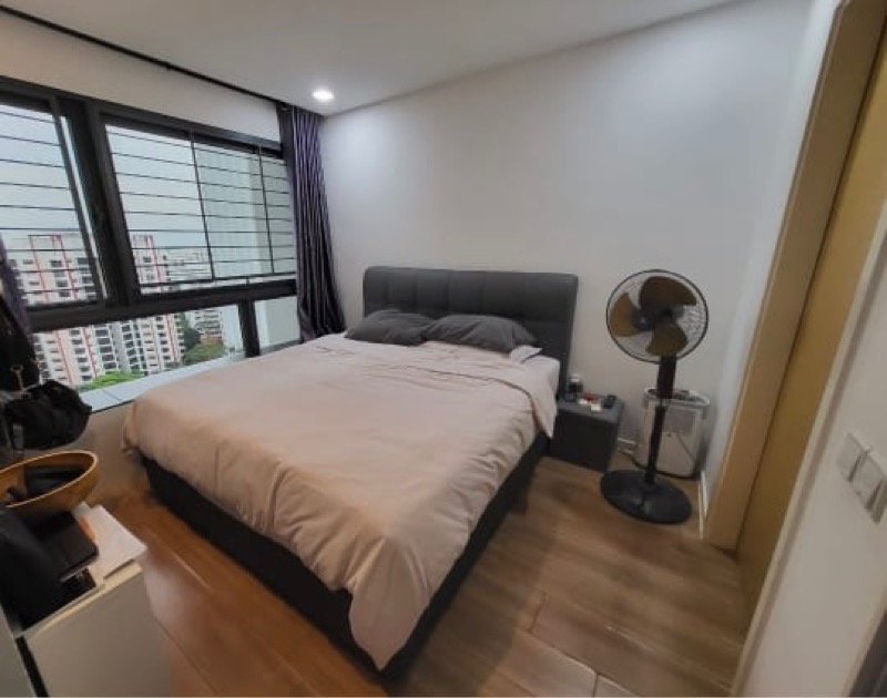 THE LAKEFRONT RESIDENCES 15