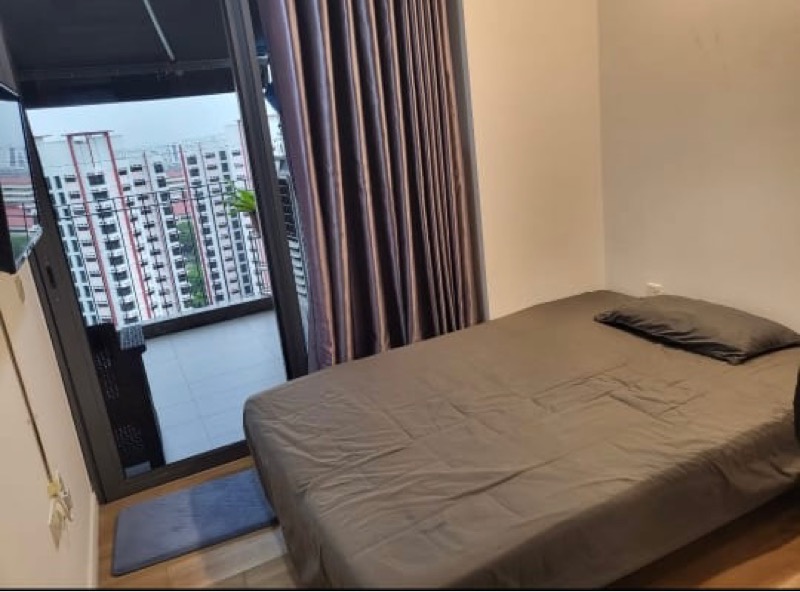 THE LAKEFRONT RESIDENCES 16