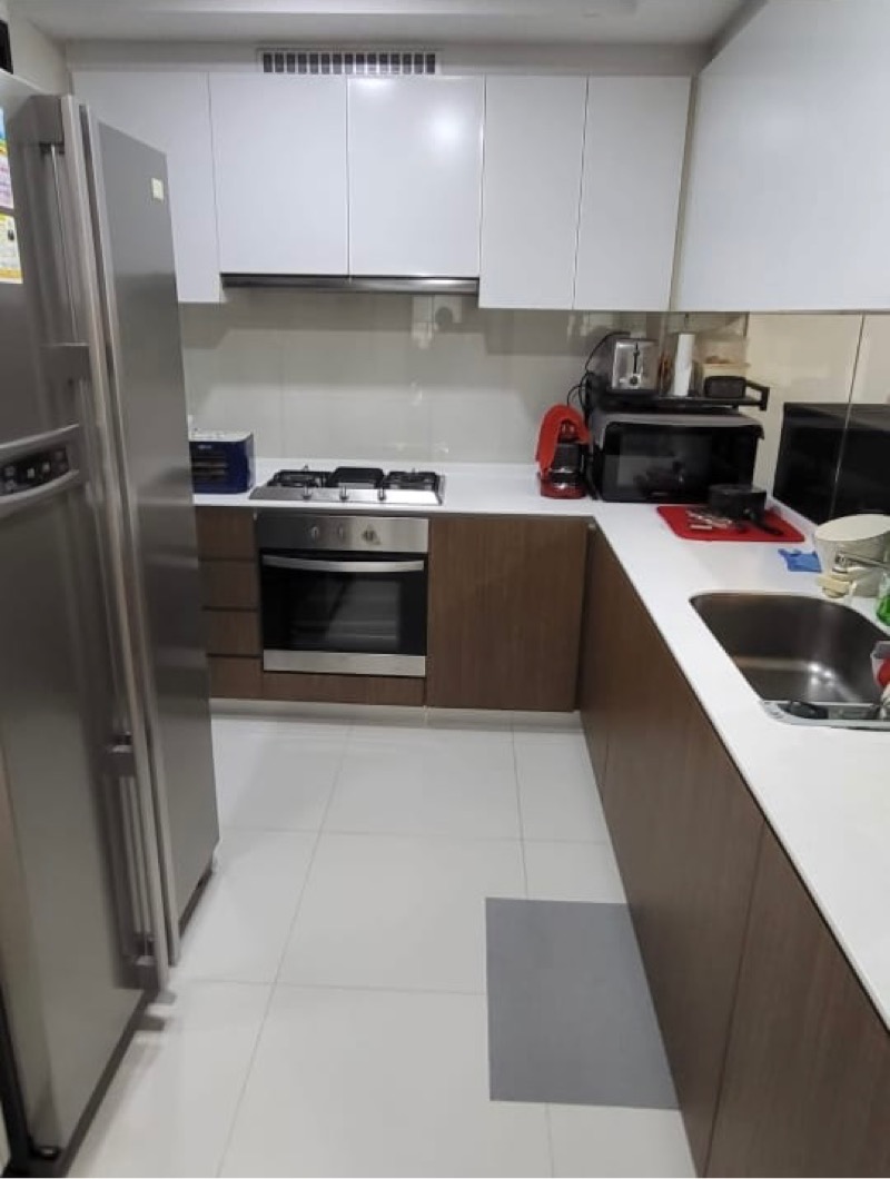 THE LAKEFRONT RESIDENCES 17