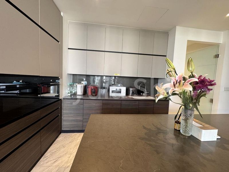 SLOANE RESIDENCES 11