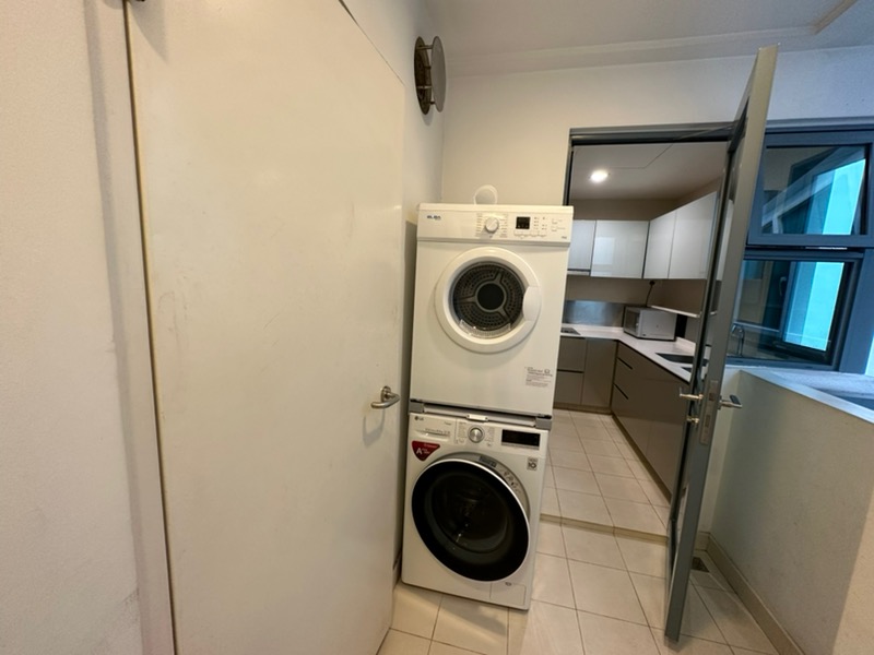 THE SIXTH AVENUE RESIDENCES 15