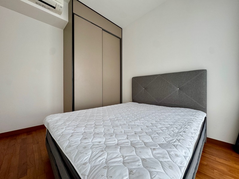 STIRLING RESIDENCES 17