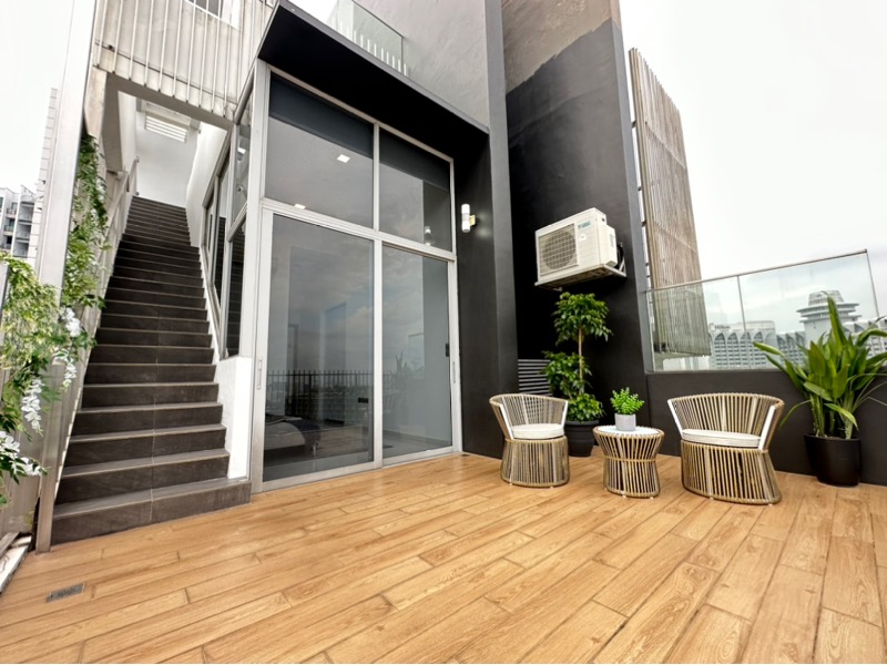 DEVONSHIRE RESIDENCES 25