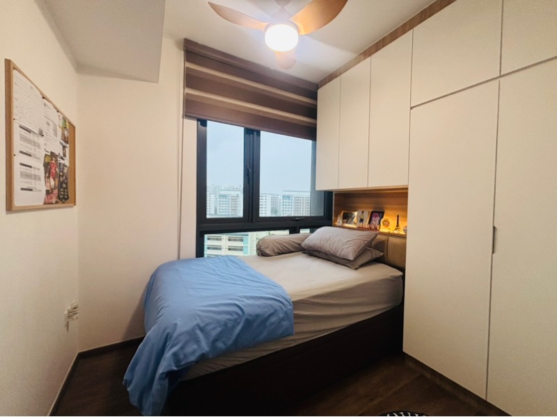 THE LAKEFRONT RESIDENCES 8