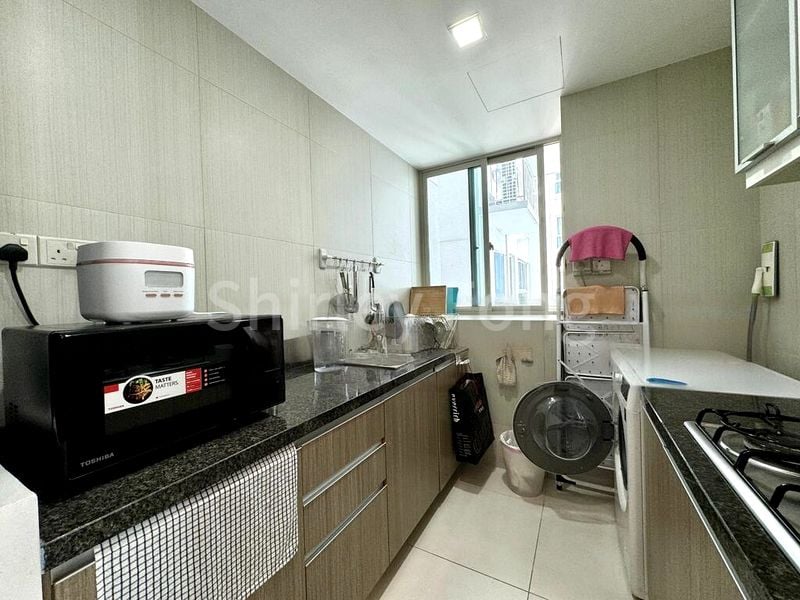 THE METROPOLITAN CONDOMINIUM 6