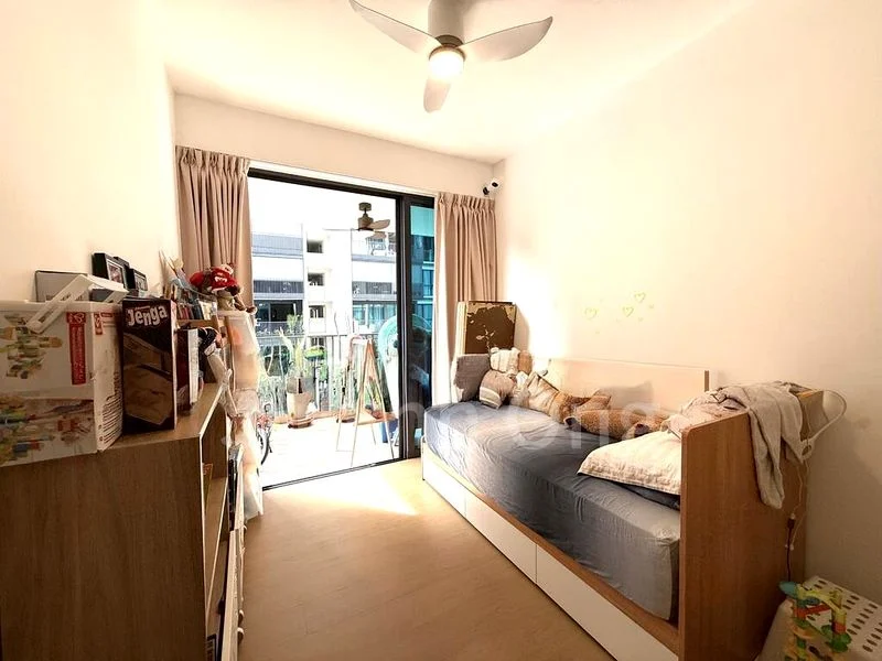 TREASURE AT TAMPINES 8