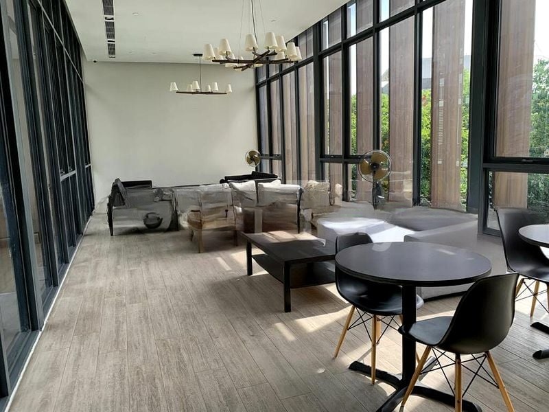ROBIN RESIDENCES 7