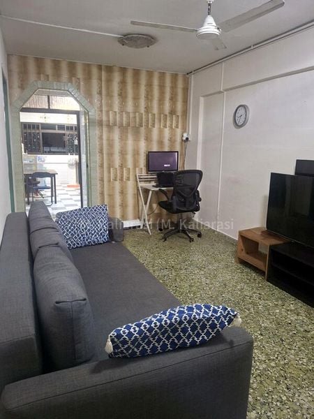 JURONG EAST ST 32 10