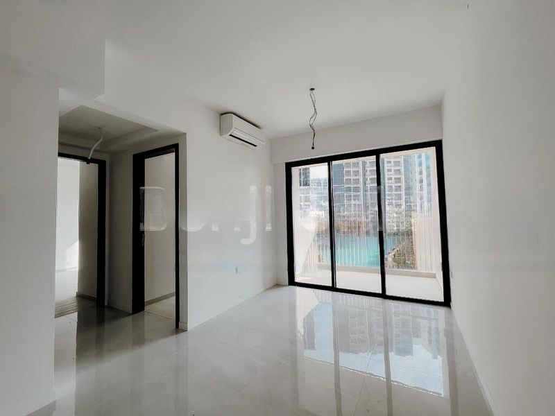 RIVERFRONT RESIDENCES 4