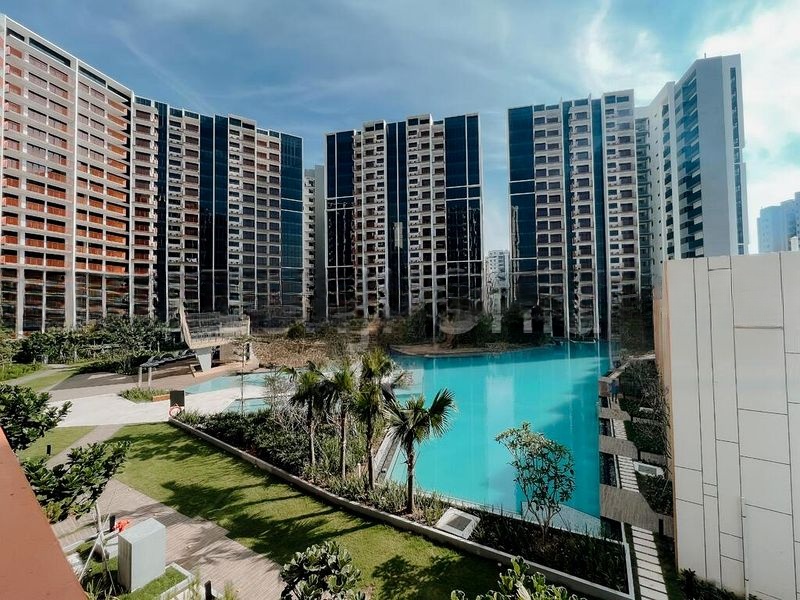 RIVERFRONT RESIDENCES 2