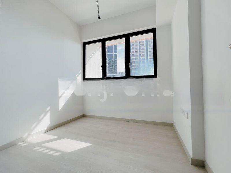 RIVERFRONT RESIDENCES 6