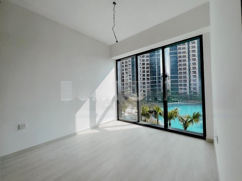 RIVERFRONT RESIDENCES 5