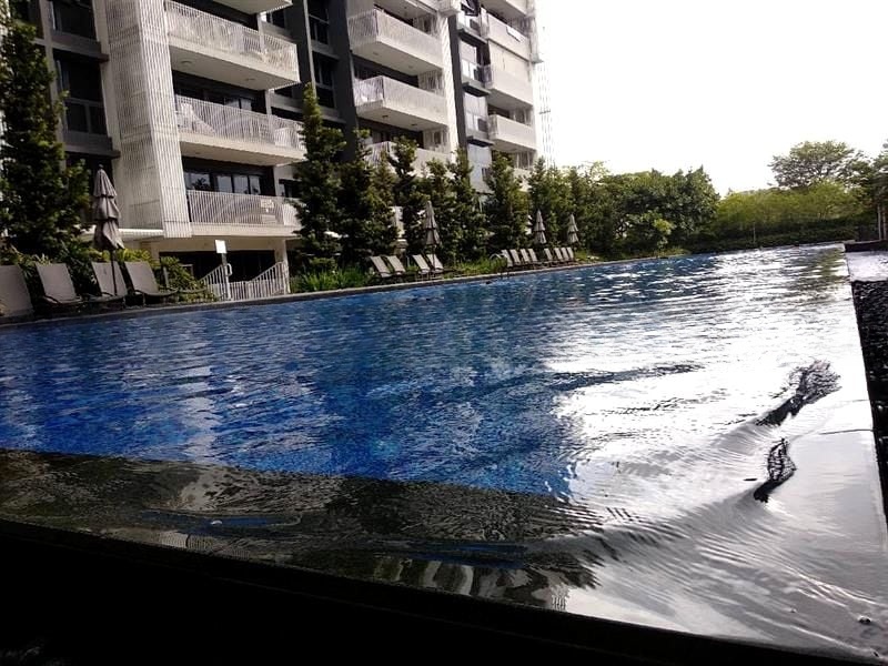 THE LAKEFRONT RESIDENCES 2