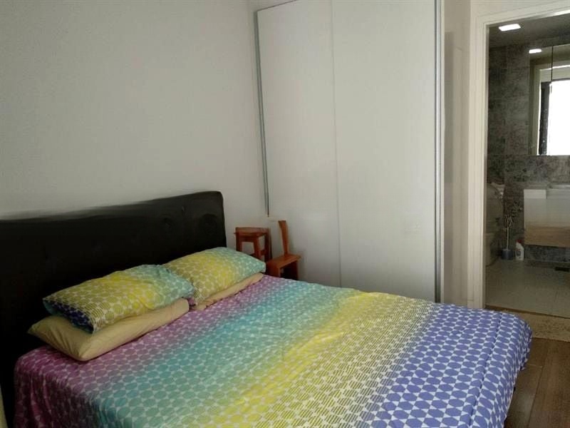 THE LAKEFRONT RESIDENCES 5