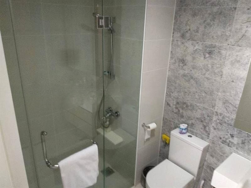 THE LAKEFRONT RESIDENCES 6