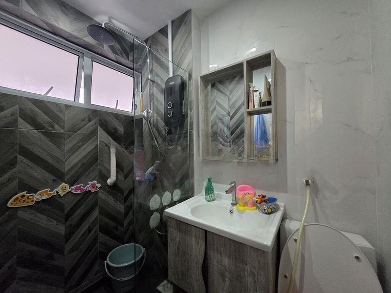 BT BATOK WEST AVE 6 13