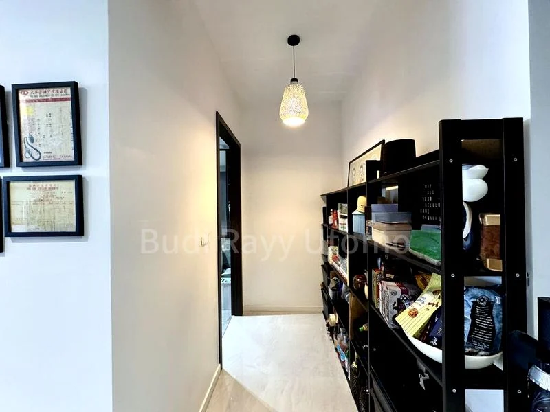 RIVERFRONT RESIDENCES 3