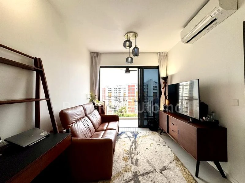 RIVERFRONT RESIDENCES 6