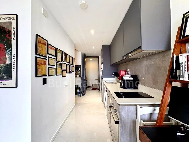 RIVERFRONT RESIDENCES 7