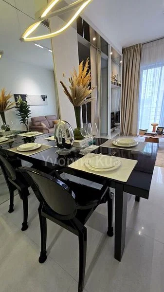 THE PIER AT ROBERTSON 11