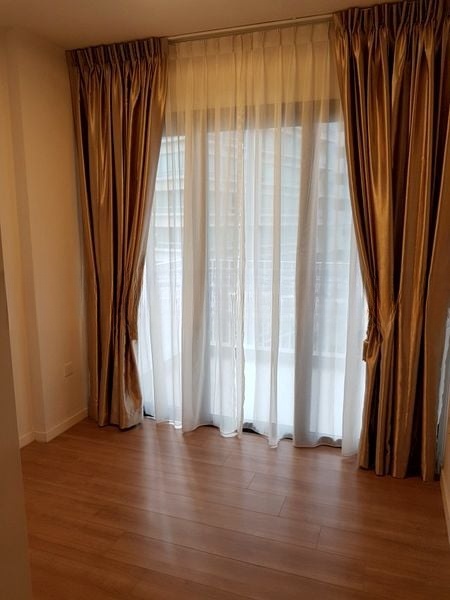 THE LAKEFRONT RESIDENCES 4