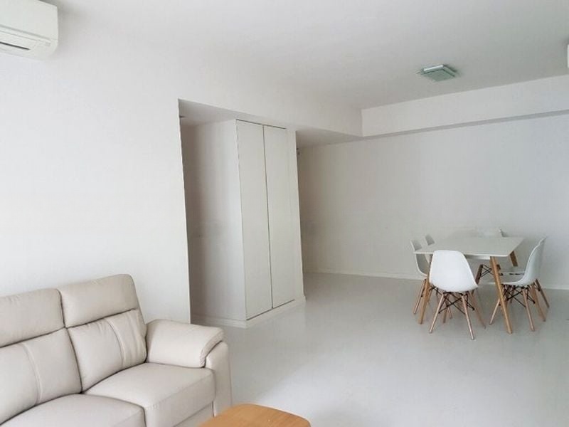 THE LAKEFRONT RESIDENCES 1