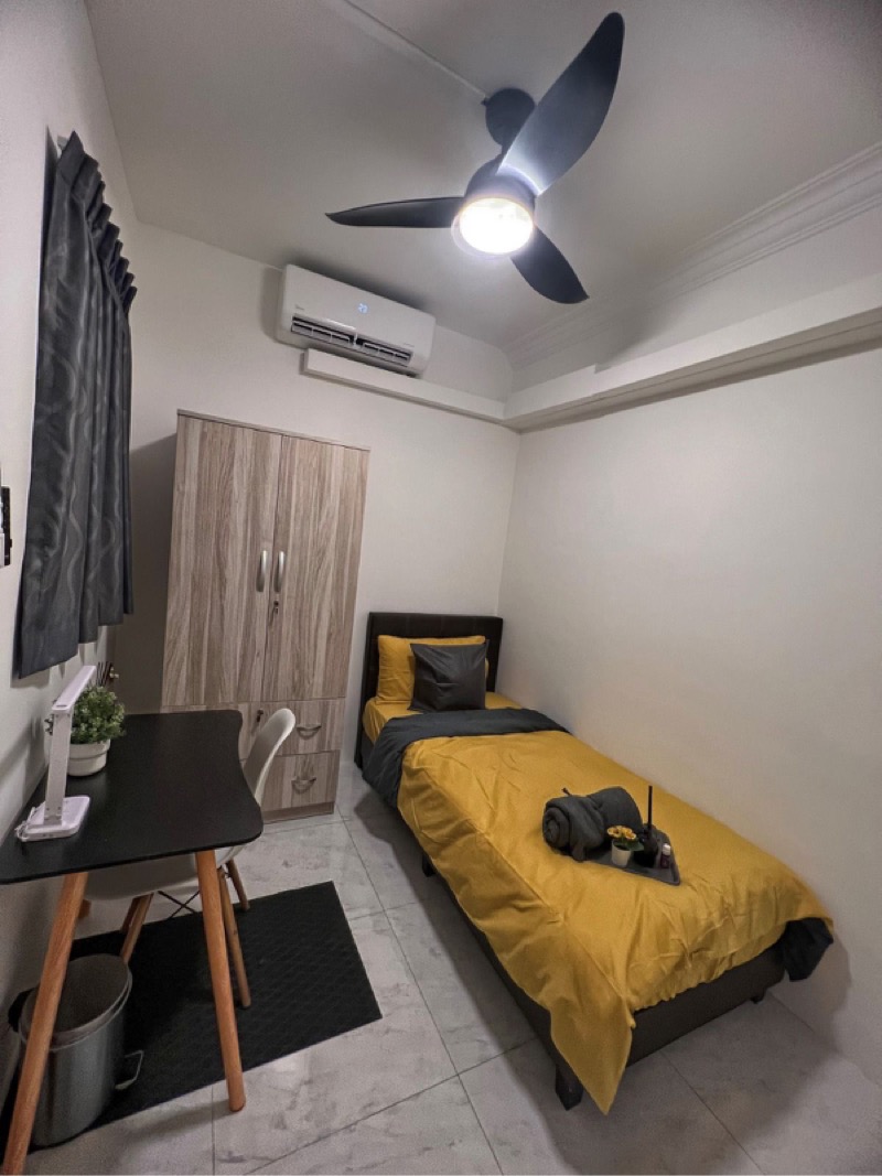 ORCHID PARK CONDOMINIUM 8