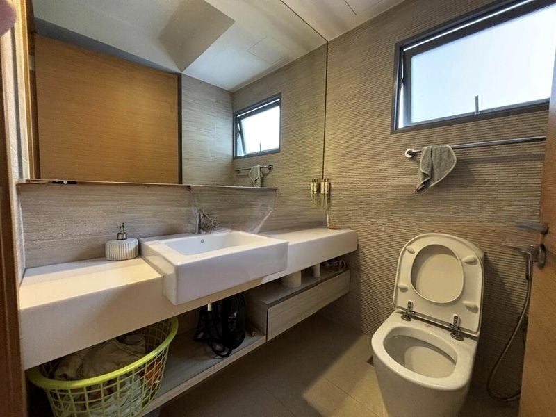 THE SHORE RESIDENCES 2