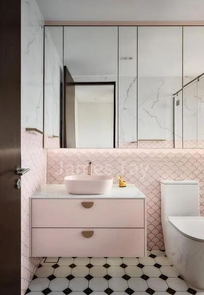 THE SEAFRONT ON MEYER 2