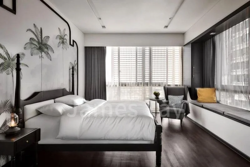 THE SEAFRONT ON MEYER 8