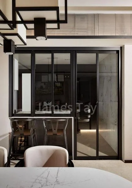 THE SEAFRONT ON MEYER 9