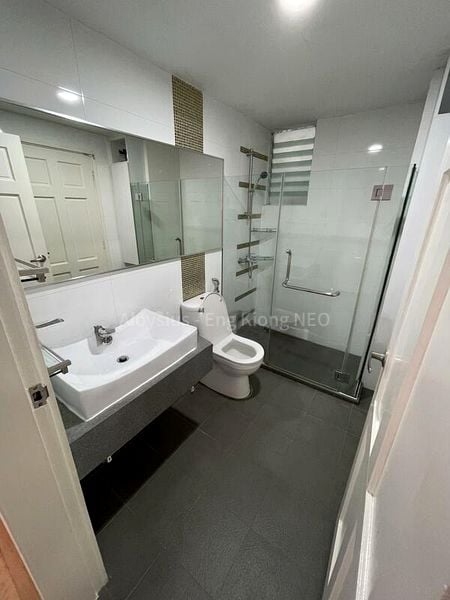 LANDRIDGE CONDOMINIUM 7