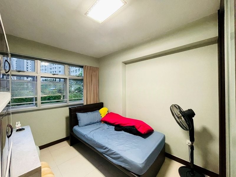 UPP SERANGOON CRES 4