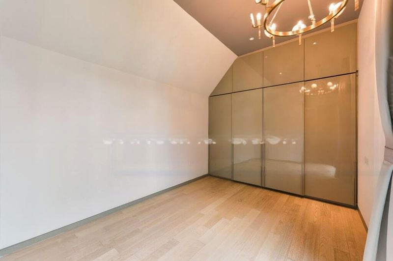 ROBIN RESIDENCES 3