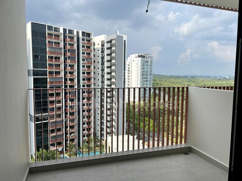 RIVERFRONT RESIDENCES 10