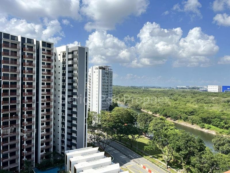 RIVERFRONT RESIDENCES 11