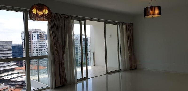 THE SEA VIEW 4
