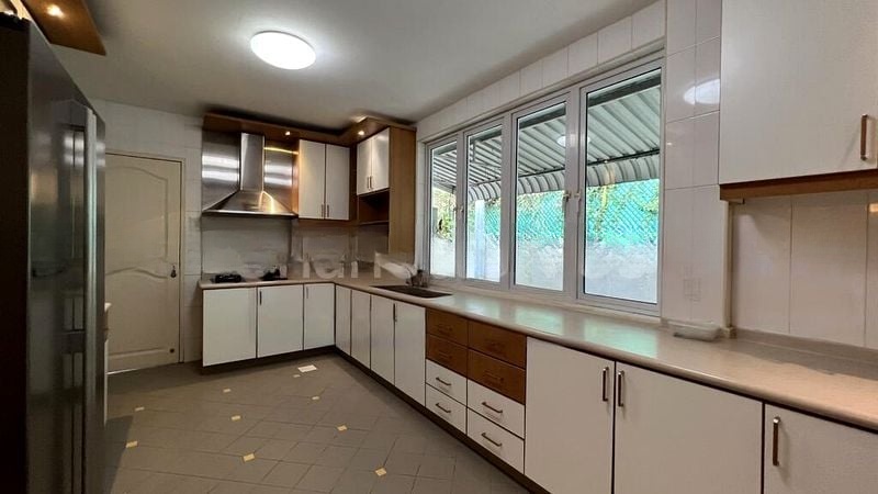 KENSINGTON PARK CONDOMINIUM 6