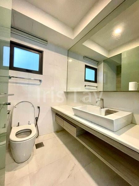 THE SHORE RESIDENCES 4