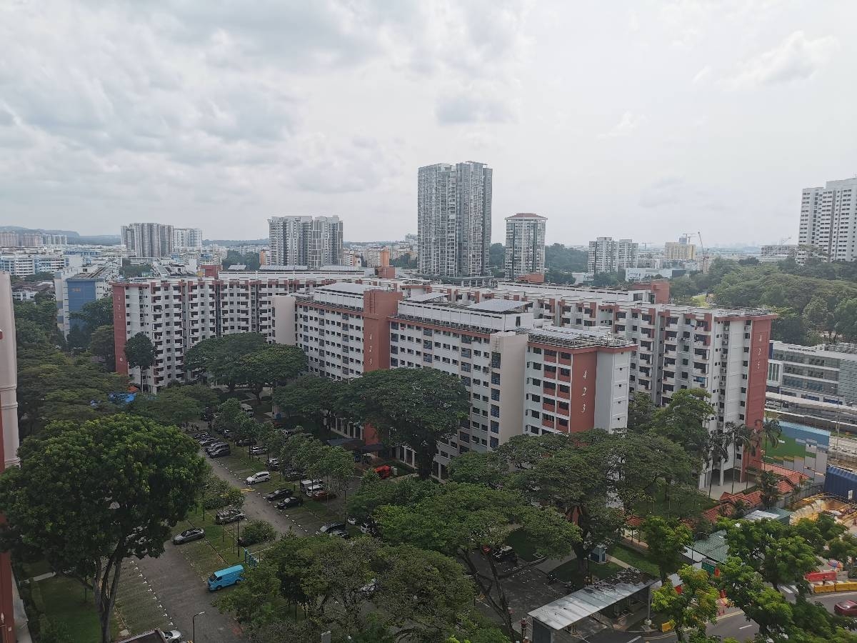 ANG MO KIO AVE 10 2