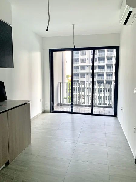 GRANDEUR PARK RESIDENCES 4