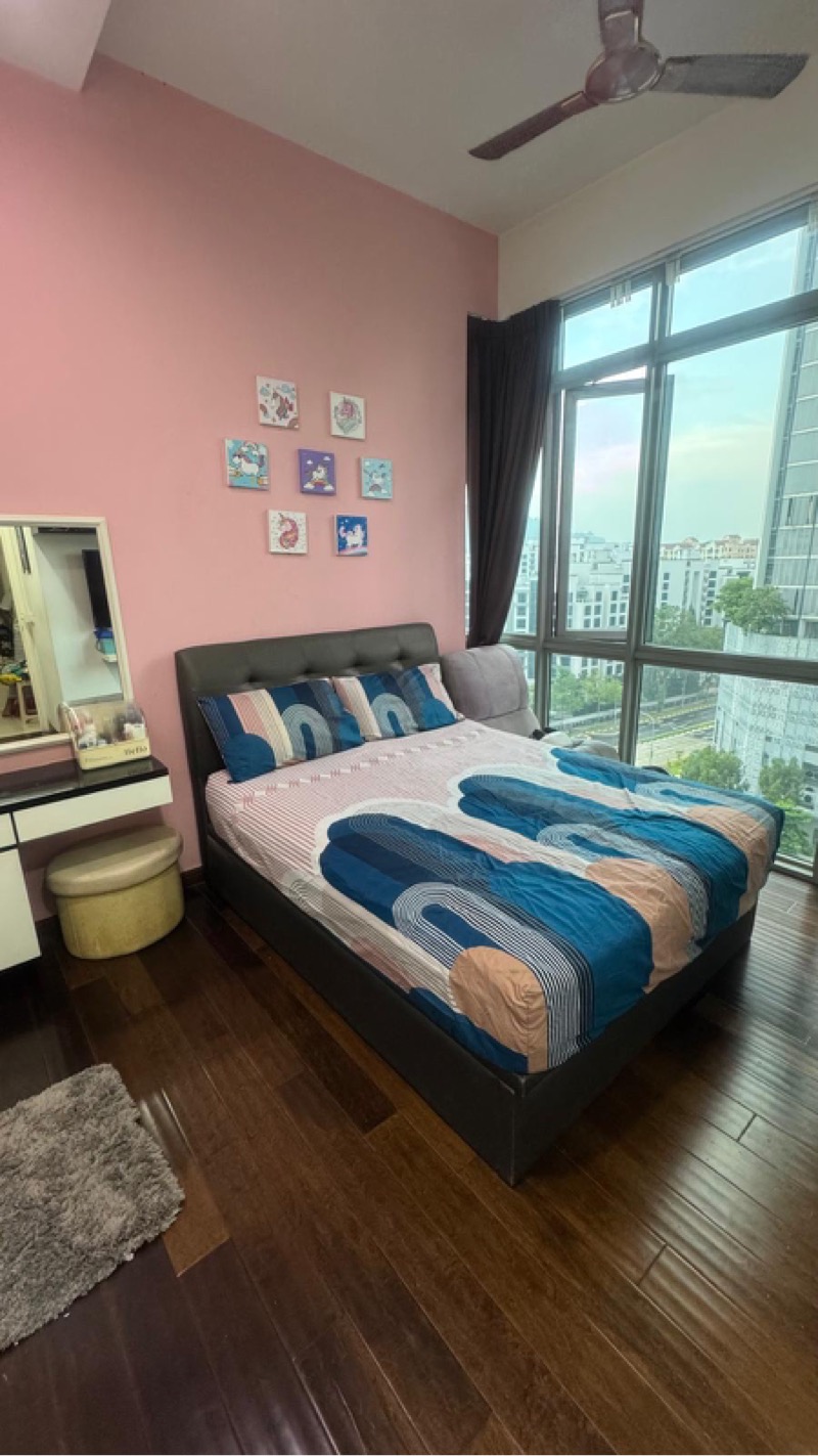 KINGSFORD . HILLVIEW PEAK 11