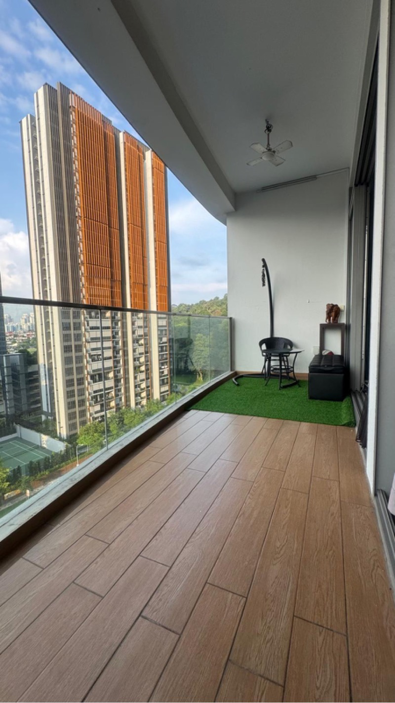 KINGSFORD . HILLVIEW PEAK 17