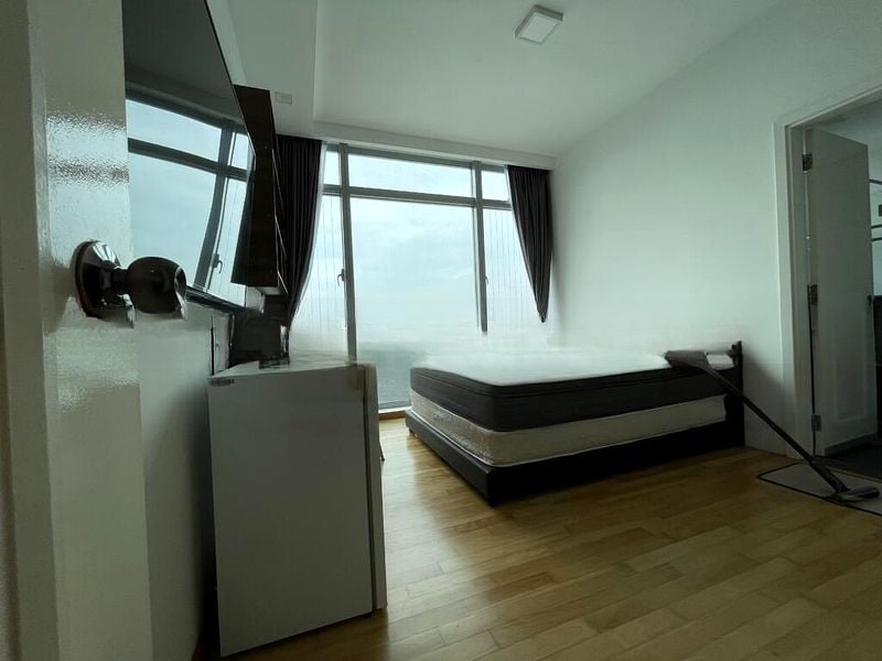 HILLVIEW REGENCY 4