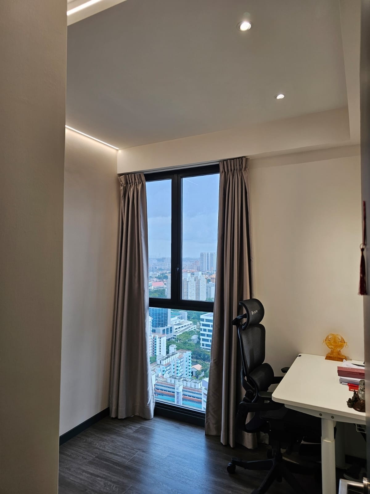 GEM RESIDENCES 18