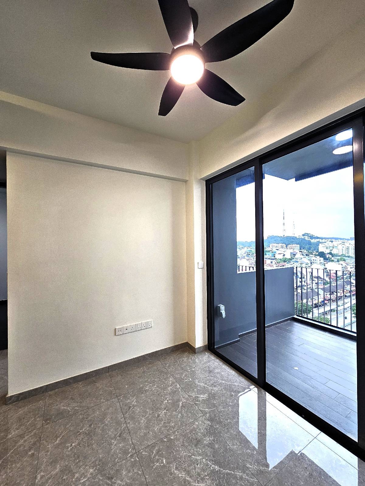 THE LINQ @ BEAUTY WORLD 7